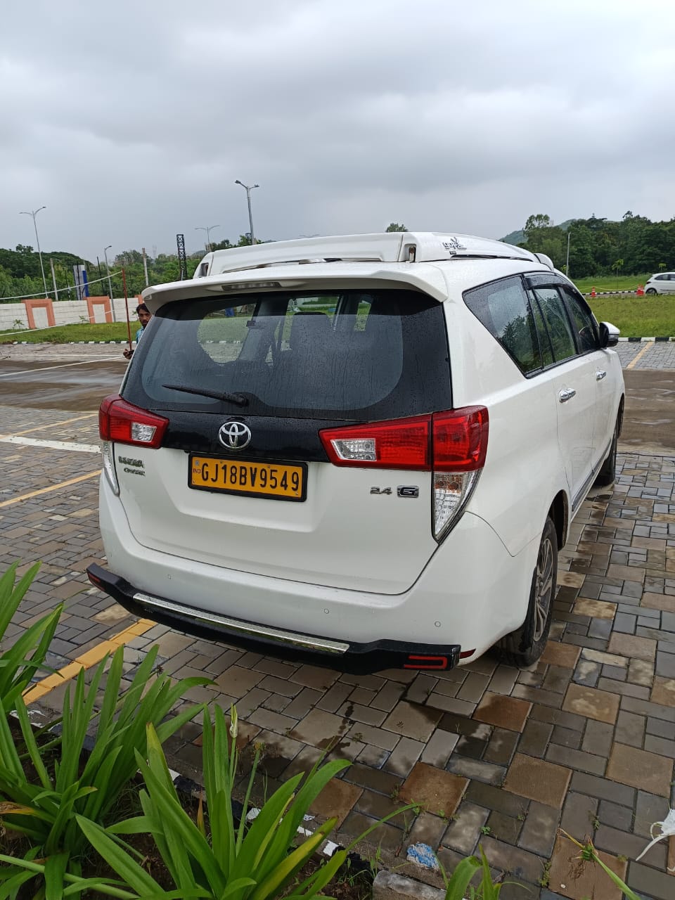 Toyota Innova - slide 4